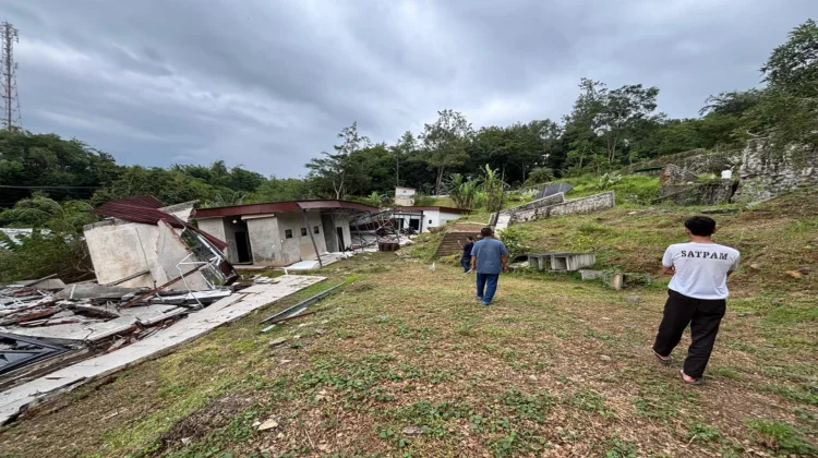 Proyek Mangkrak Mini Zoo Purworejo Longsor Lagi, Warga Takut Bangunan Timpa Rumah