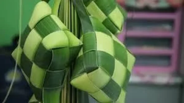 Kuliner Ketupat, Filosofi dan Makna Kehidupan Sosial dalam Masyarakat Indonesia