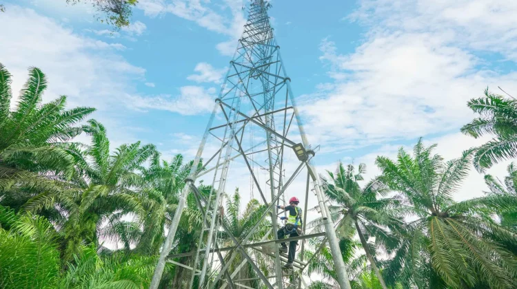 Indosat Buktikan Jaringan Tangguh Layani Jutaan Pemudik