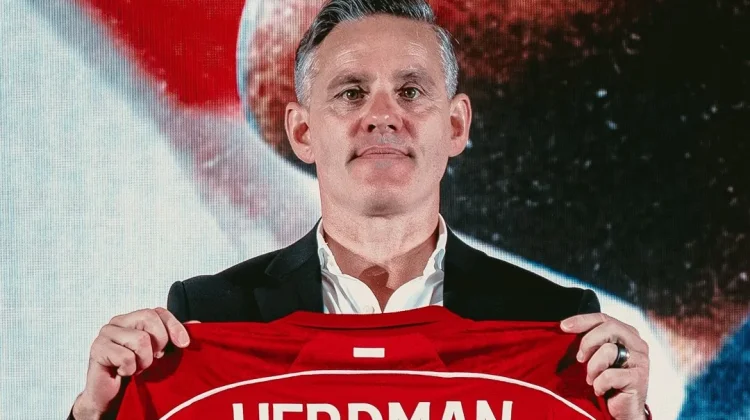 Debut Impresif Herdman Ungguli Sejumlah Pelatih Timnas Sebelumnya
