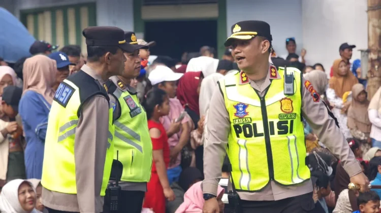 Arak-arakan Sedekah Laut Tasikagung Meriah, Polres Rembang Pastikan Keamanan