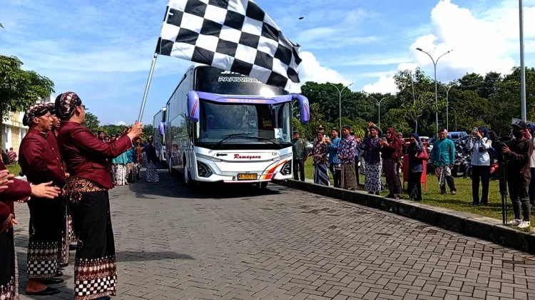 Pemkab Magelang Fasilitasi Dua Armada Bus Program Balik Rantau Gratis