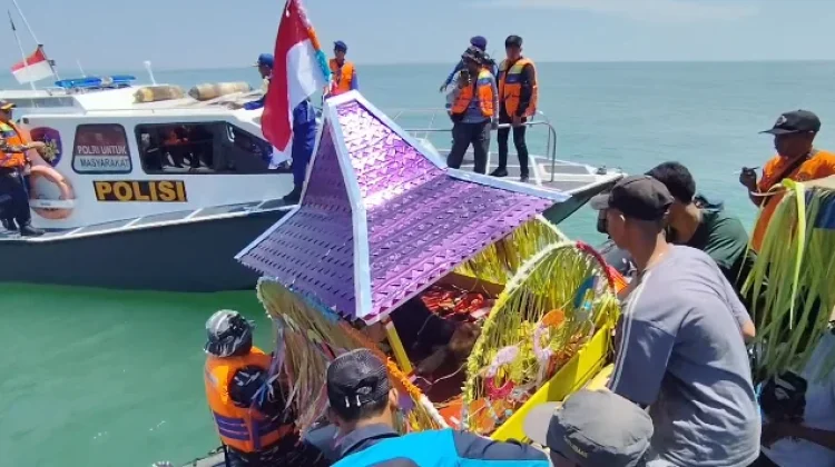 Larung Dua Kepala Kerbau, Sedekah Laut di Juwana