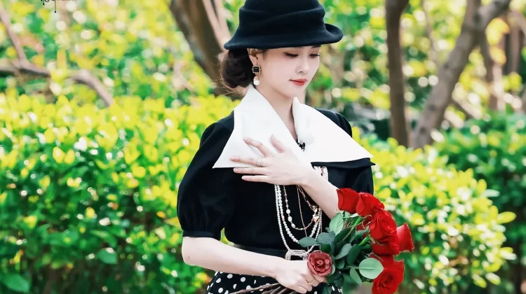 Bai Lu, Meng Zi Yi dan Li Yun Rui berkumpul untuk 'Running Man China Season 14"