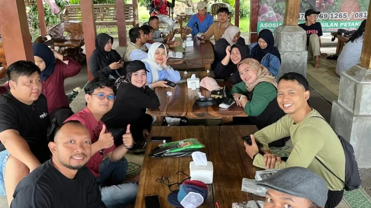 Kenapa Kita Harus Tertawa?