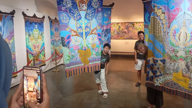 Kolaborasi Museum Batik Pekalongan dan AirNav Gelar Pameran “Merangkum Indonesia”