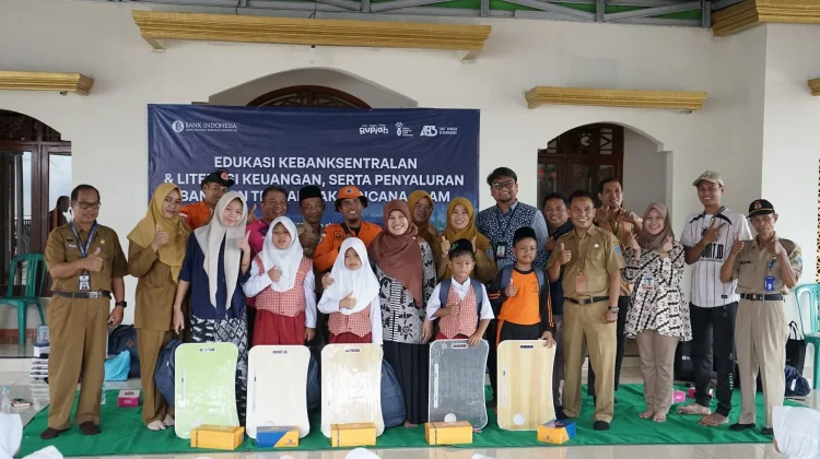 BI Tegal Salurkan Bantuan dan Edukasi Korban Tanah Bergerak di Padasari