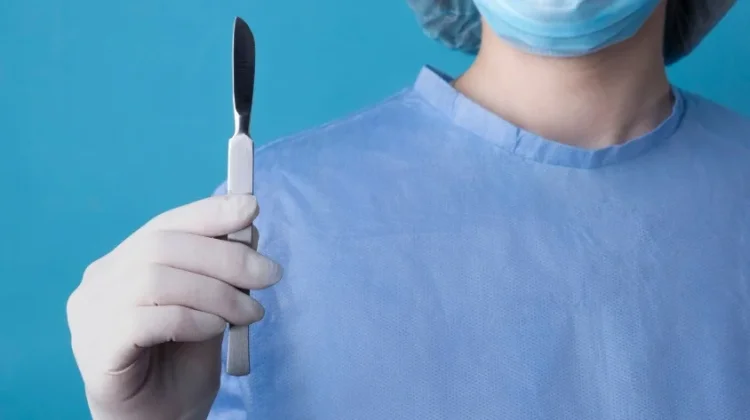 Seni Menahan Pisau, Dokter Bedah Tidak Selalu Memilih Operasi Terbuka