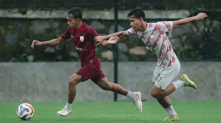 Laga di Bulan April, Persis Berjuang Menjauh dari Zona Merah