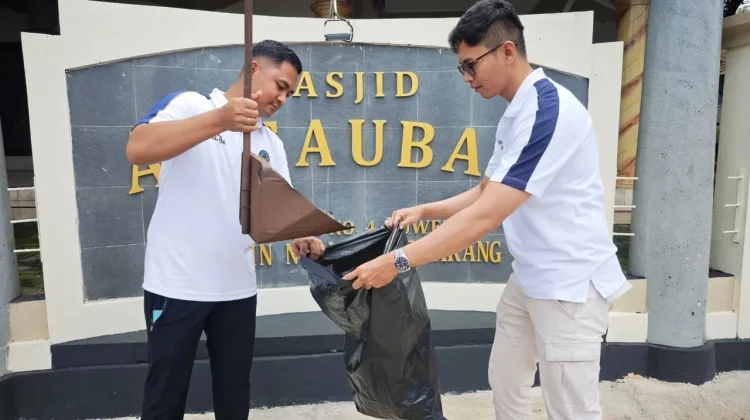 Sambut Hari Bakti Pemasyarakatan, Lapas Semarang Bersih-bersih Lingkungan