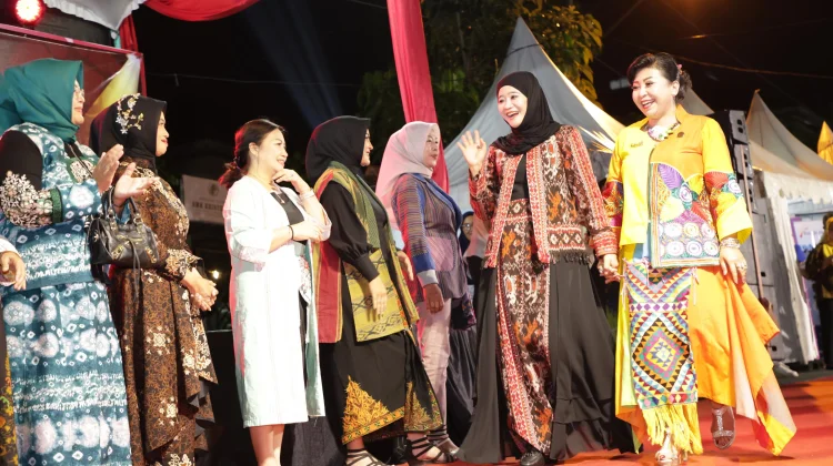 Perkuat Jateng Jadi Sentra Batik Nasional, Pengrajin Diminta Inovasi Produknya