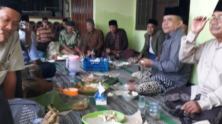Unik, Warga Juwono Tembalang Lestarikan Tradisi Bodo Kupat