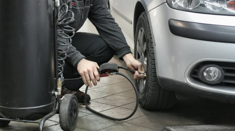 Berapa Idealnya Tekanan Ban Mobil? Berikut Penjelasannya