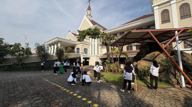 Hari Bhakti Pemasyarakatan, Rutan Pekalongan Bersih-Bersih Gereja Santo Petrus