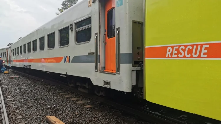 KAI Semarang Berikan Kompensasi Pelanggan Terdampak Rintang Jalan di Bumiayu