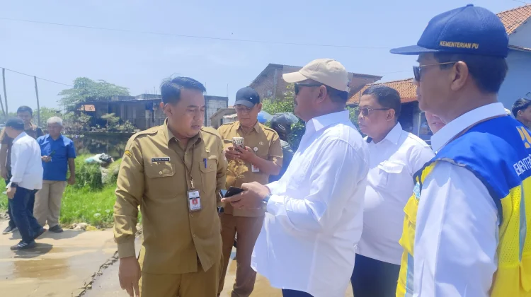 Atasi Banjir Rob Pekalongan, BOPJ Bangun Tanggul Sungai