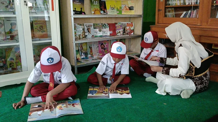 Perkuat Literasi Anak, Pemkab Batang Luncurkan Gerakan 'Sak Minggu Sak Buku'