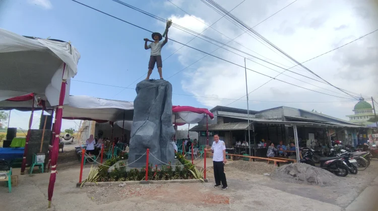 Tugu Tani Jadi Ikon Baru Desa Sendangdawung, Simbol Semangat Petani Kendal
