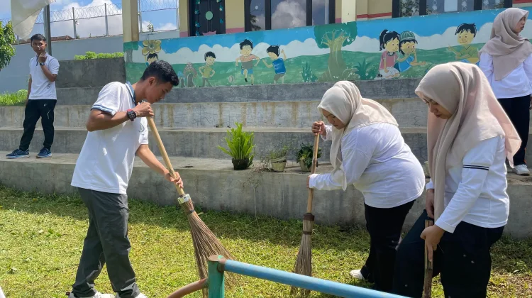 Aksi Bersih Sekolah, Lapas Batang Pererat Sinergi dengan Masyarakat