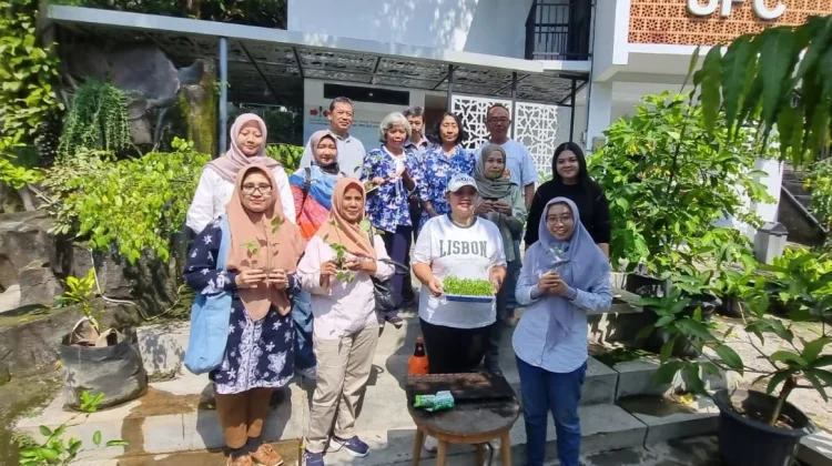 Pelatihan Urban Farming di Semarang Dorong Warga Mandiri Pangan dari Rumah