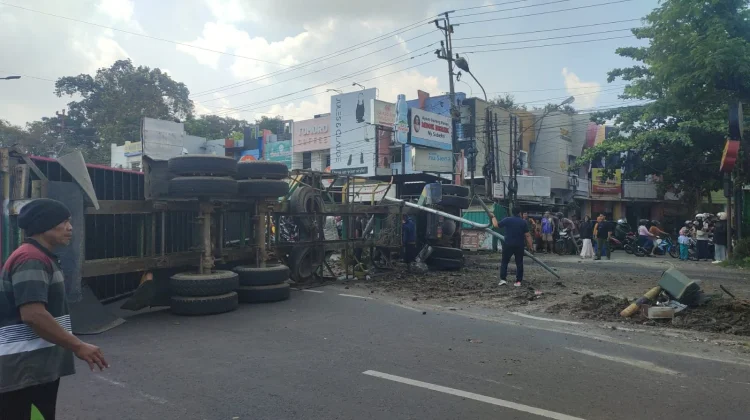 Kecelakaan Kembali Terjadi di Tanjakan Silayur, Dishub Sudah Lakukan Pembatasan