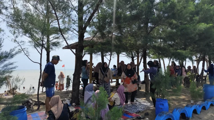 Tingkatkan Layanan Pengunjung, Wisata Pantai Wonokerto Tata Fasilitas