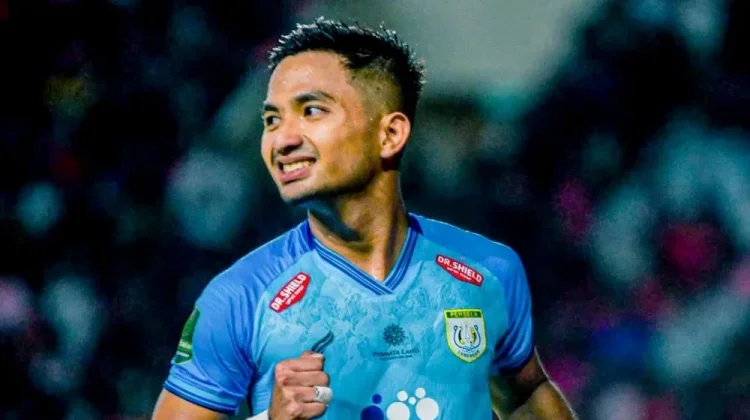Persela Sukses Curi Poin di Kandang Persipura