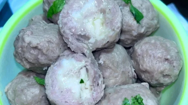 Resep Membuat Bakso Isi Keju Sendiri di Rumah