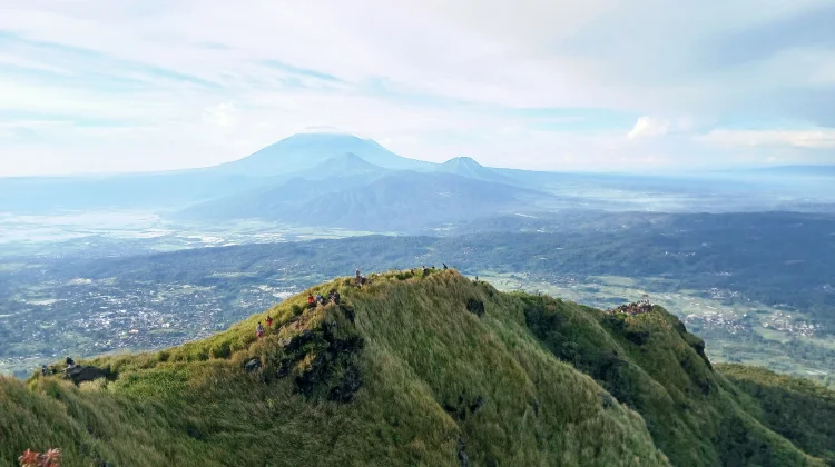 Jadi Favorit Pendaki, Jalur Ungaran via Perantunan Tawarkan Pesona Alam Memikat