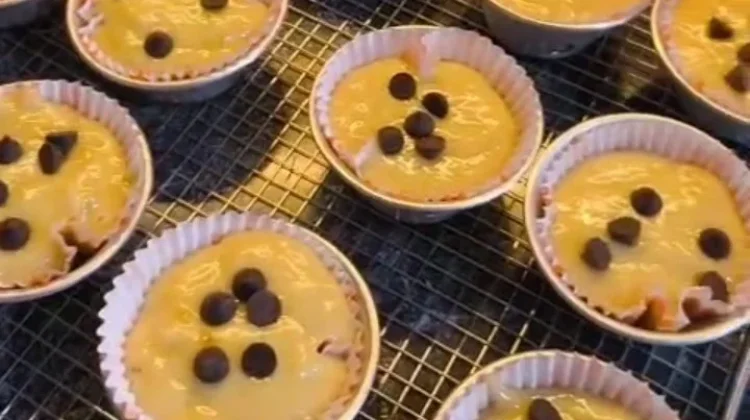 Resep Banana Muffin dengan Chocochips di Atasnya