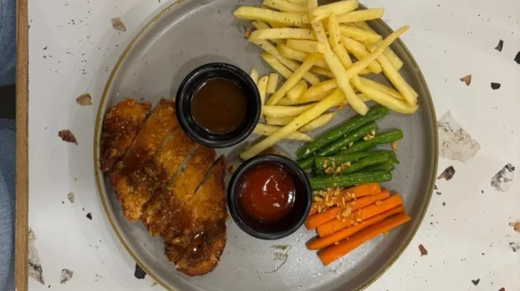 Cara Mengolah Sayuran Pendamping Chicken Steak Tetap Renyah