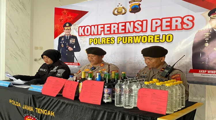 Respons Aduan Warga, Polres Purworejo Ringkus Penjual dan Peminum Miras