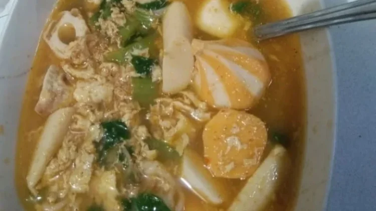Kombinasi Topping Seblak yang Paling Digemari Anak Muda