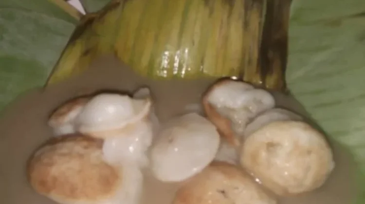 Cara Membuat Kuah Kinca Kental Harum untuk Serabi