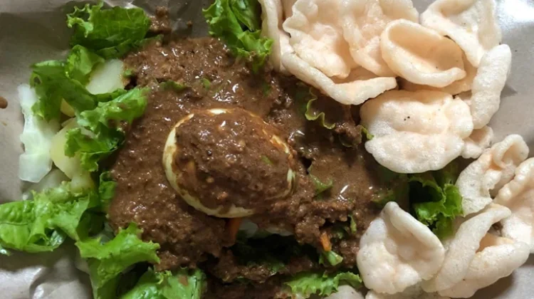 Gado-Gado Sambal Kacang, Pilihan Lezat untuk Santap Siang