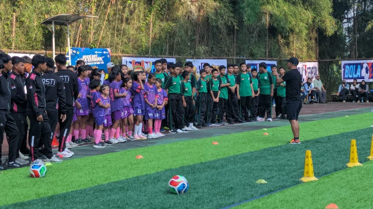 Coaching Clinic Sepak Bola TVRI Jawa Tengah
