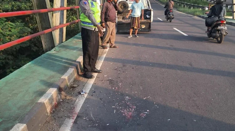 Gagal Salip Truk, Pelajar Tewas Kecelakaan