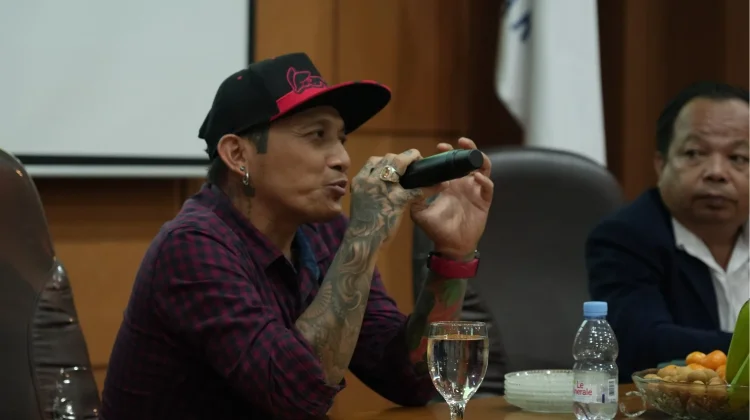 Kades Hoho Isi Kuliah Perdana di Progdi Magister Manajemen UMK