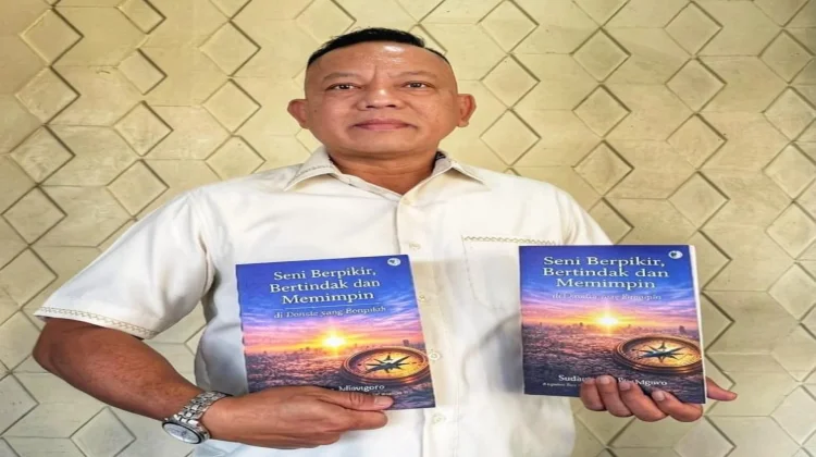 Tokoh Asal Purworejo Sudarto Adinagoro Rilis Buku Keduanya