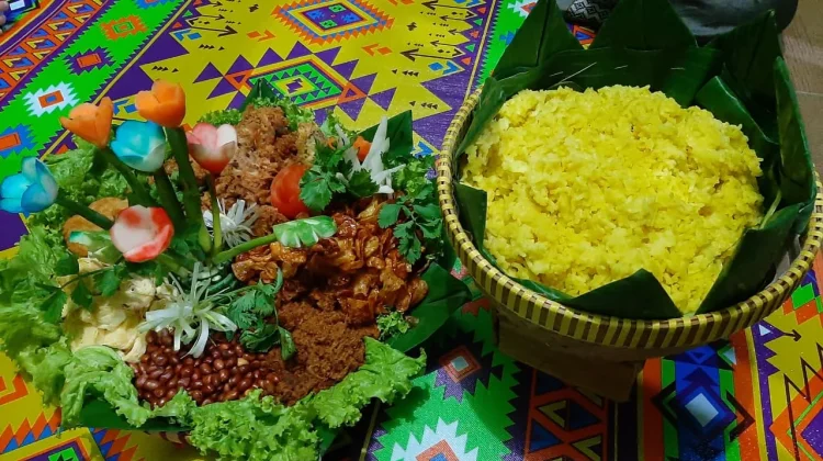 Filosofi Nasi Kuning: Simbol Doa dan Syukur