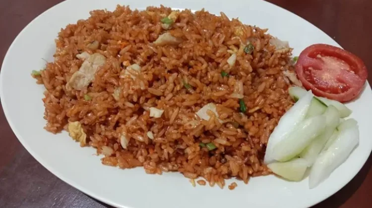 Cita Rasa Nasi Goreng Merah Surabaya