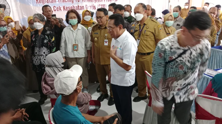 Wamenkes Tegaskan Percepatan Penanganan TB di Pati Lewat Skrining Keluarga
