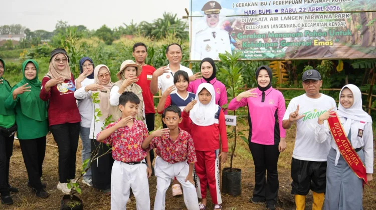 Bank Sampah Induk Kendal Gerakkan Ibu-ibu Tanam Bibit Pohon Buah dan Sayuran