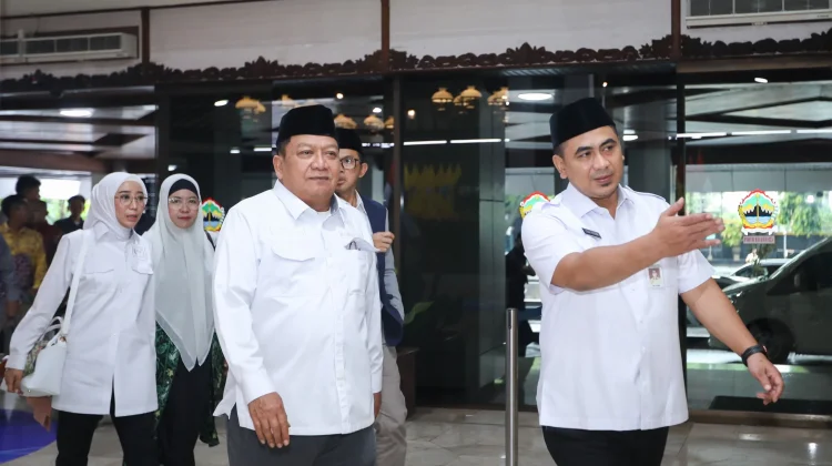 Minta Dukungan Pusat, Wagub Jateng Tuntaskan Kebutuhan Jamban Sehat 21.542 Rumah