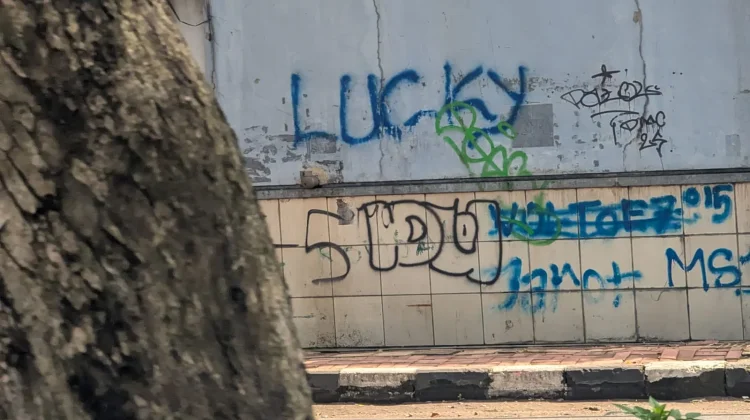 Halo RRI, Warga Keluhkan Vandalisme Ganggu Wajah Kota Semarang