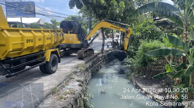 Agustina Instruksikan DPU Keruk Sedimentasi Saluran Air di Gajah Raya