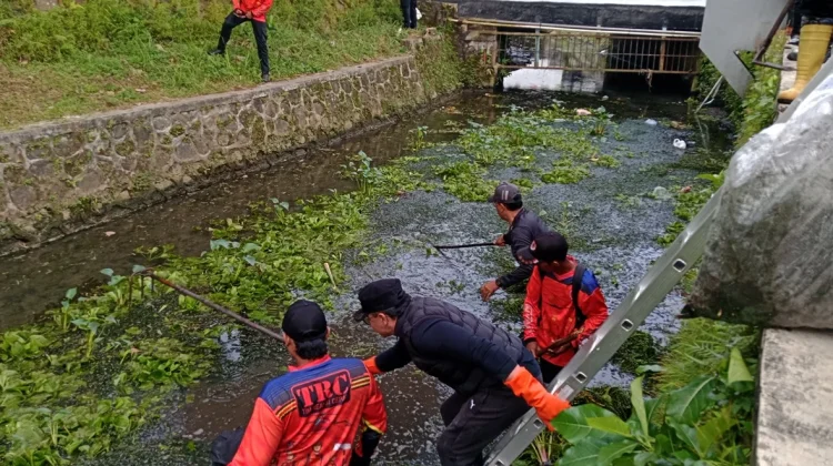Sambut Hari Kesiapsiagaan Bencana, Pemkot Magelang Gelar Resik-Resik Kalibening
