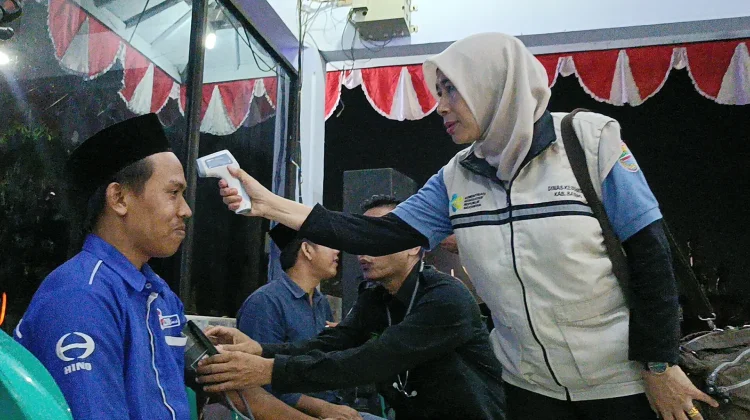 Pastikan Kondisi Layak Berkendara, Dinkes Batang Cek Kesehatan Pengemudi