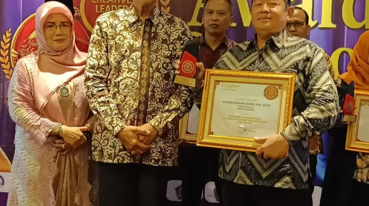 Kepala MAN 2 Rembang Raih Penghargaan Top Creativity Choice Award 2026
