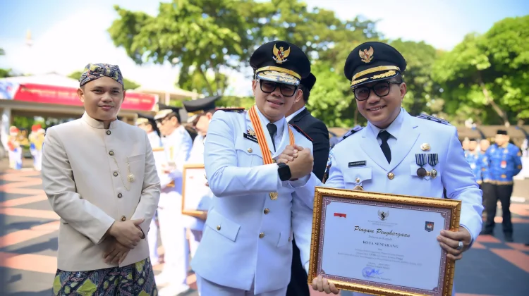 Kota Semarang Raih Dua Penghargaan di Hari Otonomi Daerah